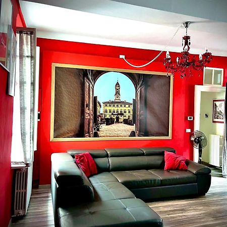 Dolce Eporedia Intero Alloggio Nel Centro Storico Івреа Екстер'єр фото